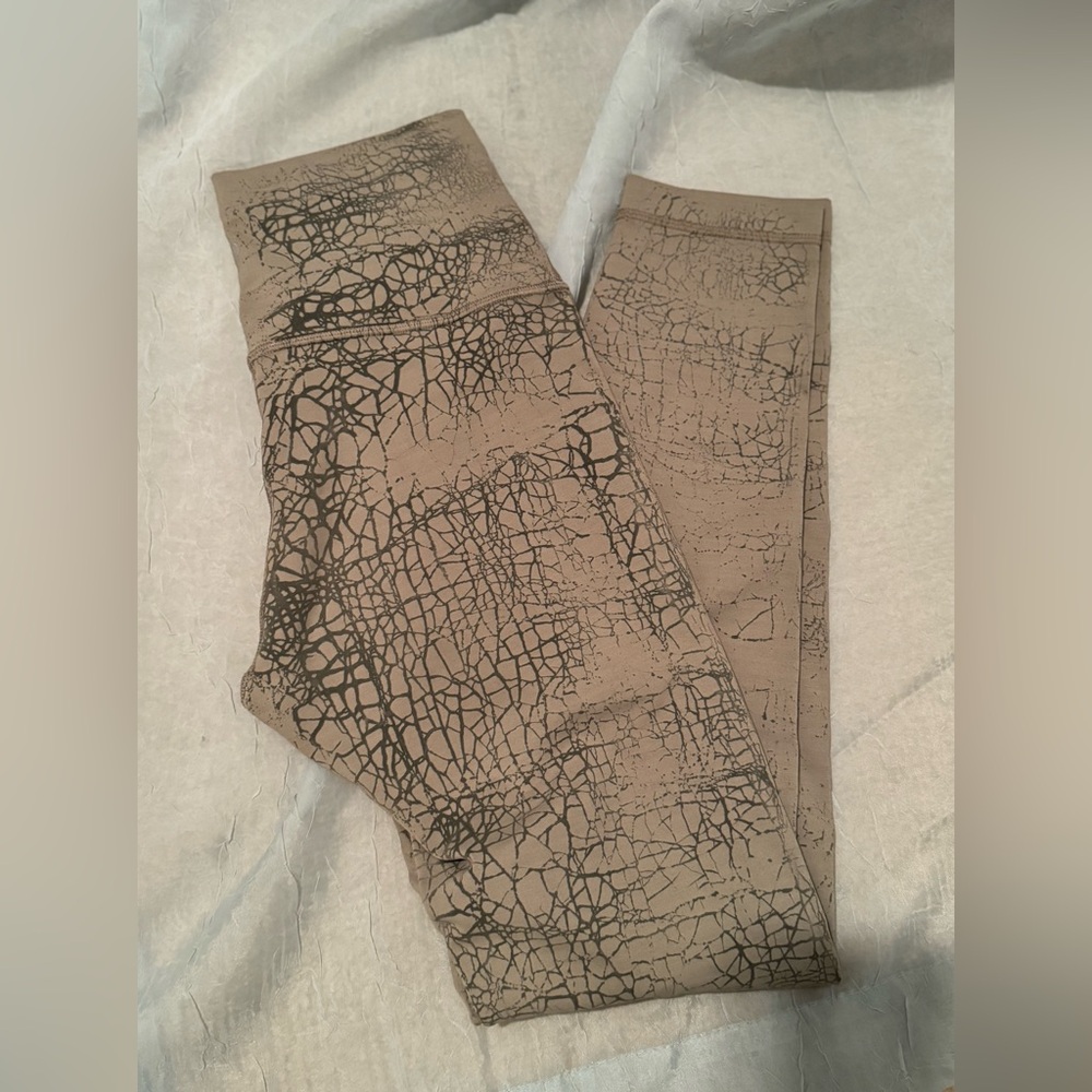 WUNDER TRAIN HR TIGHT 25" EUC Lululemon Slate Gray 🩶🩶🩶